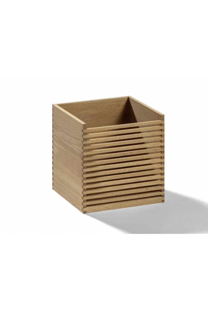 09_03_1_box__design_front_1921701632